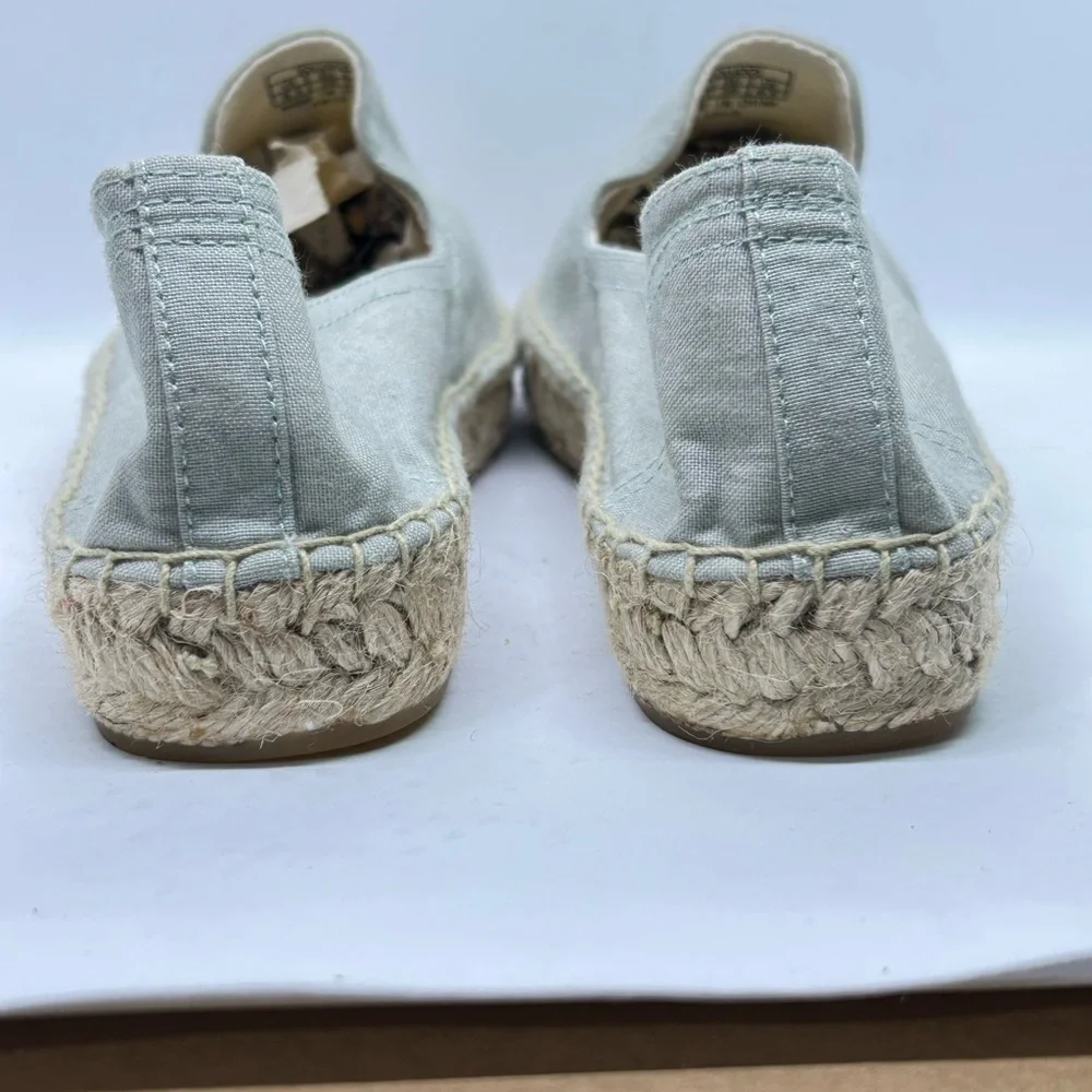 Soludos Gray Espadrilles with Embroidered Cocktail Design Size 8.5